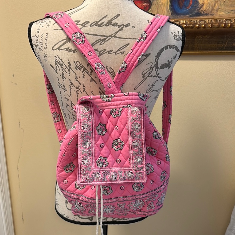 🌸NEW Vera Bradley Cotton Quilted Drawstring back zip pocket Paisley Backpack
